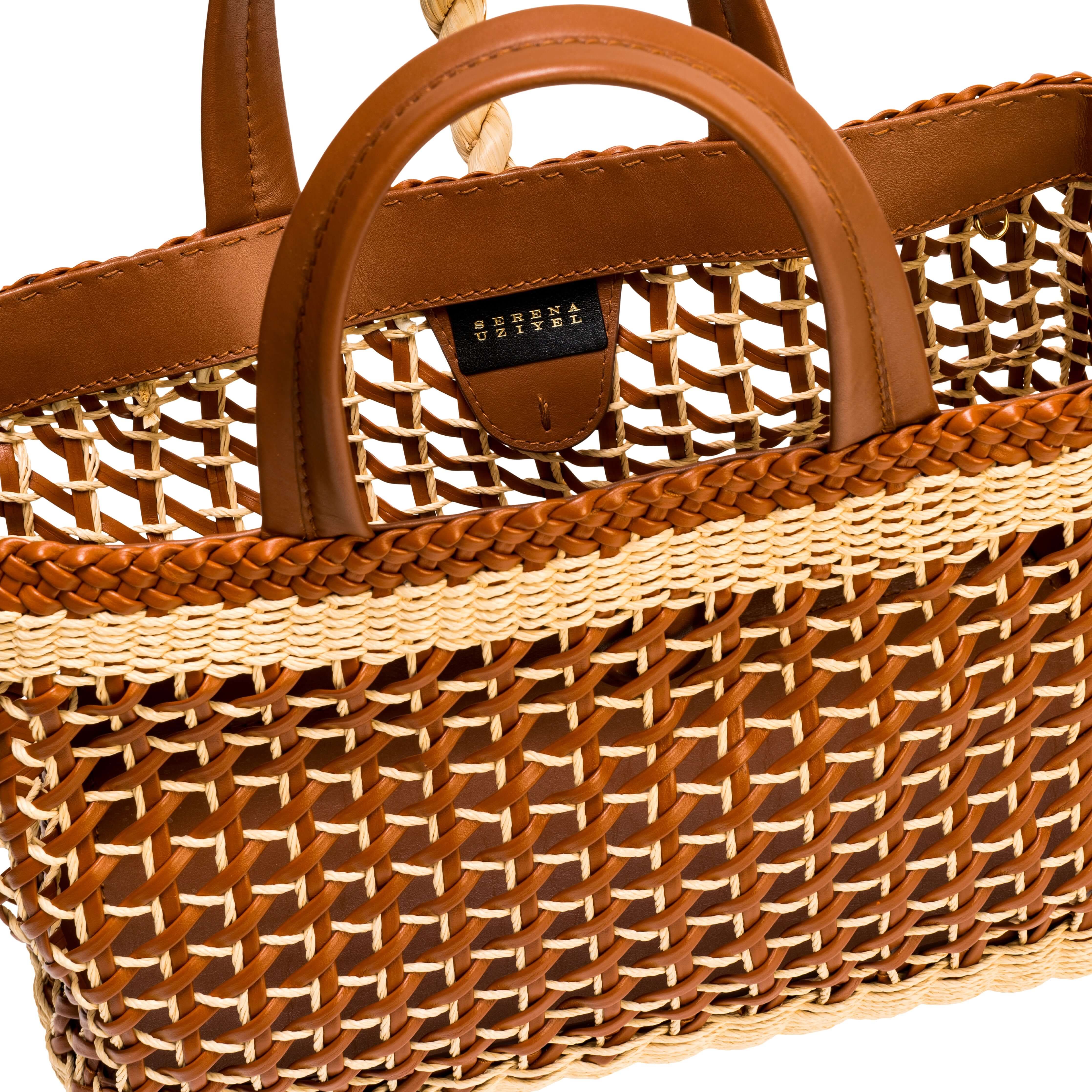 Almeria Camello Large Tote Bag in raffia and leather, showcasing a chic woven design and stylish detachable wallet.