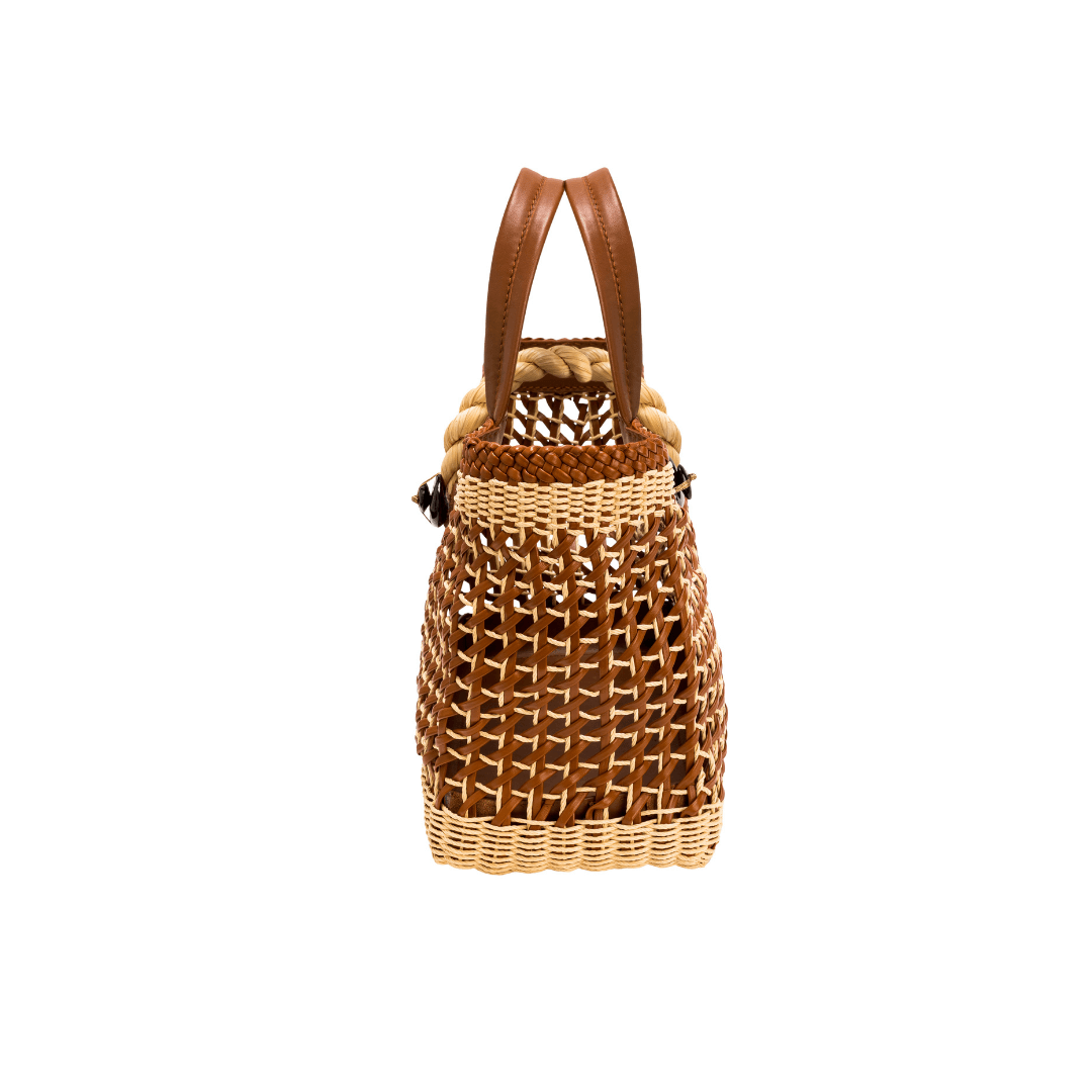 Almeria Camello Large Tote Bag with brown leather trim, crafted in raffia, showcasing an elegant design for everyday essentials.