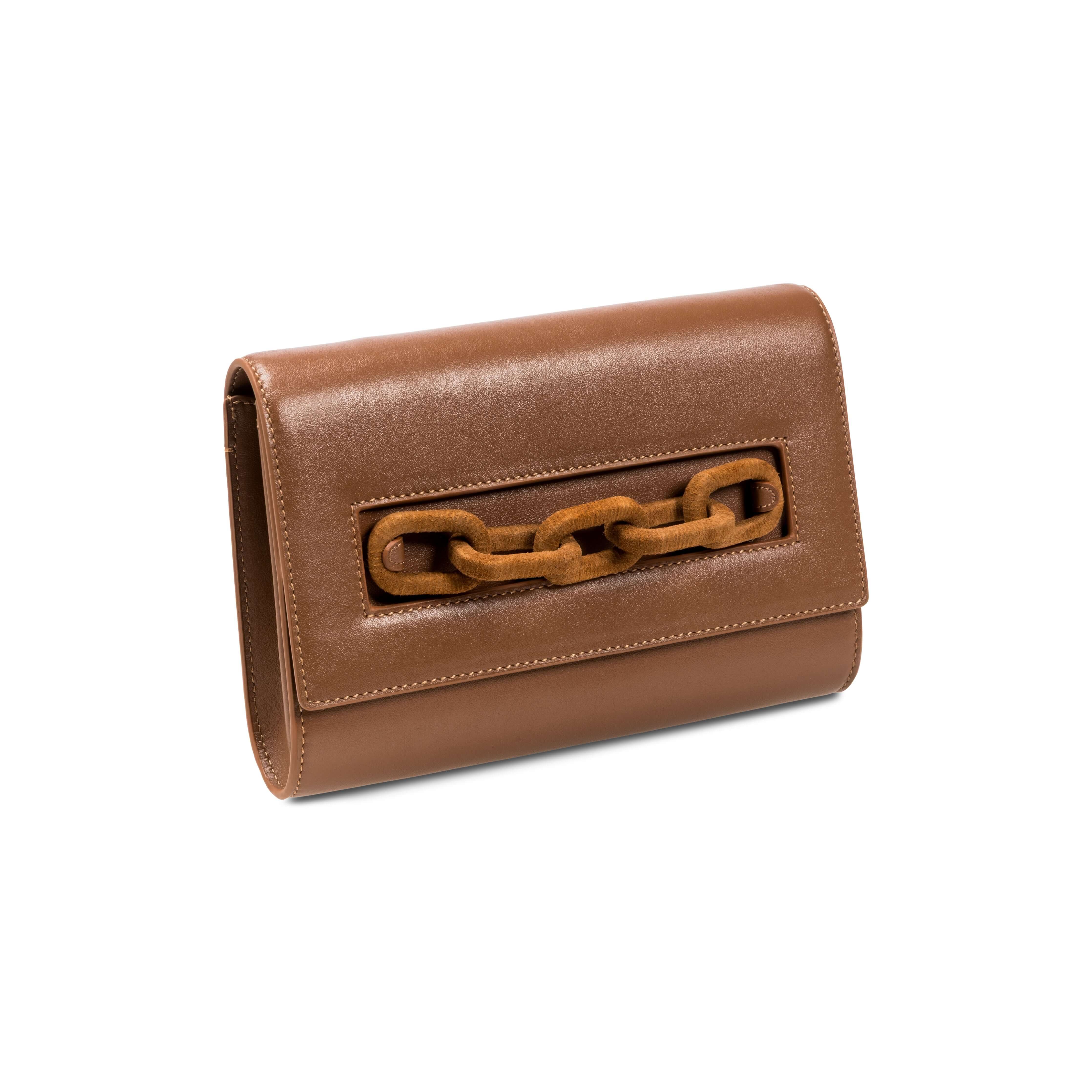 Catena Day to Night Camello Bag in luxurious Italian leather with a unique chain link closure.