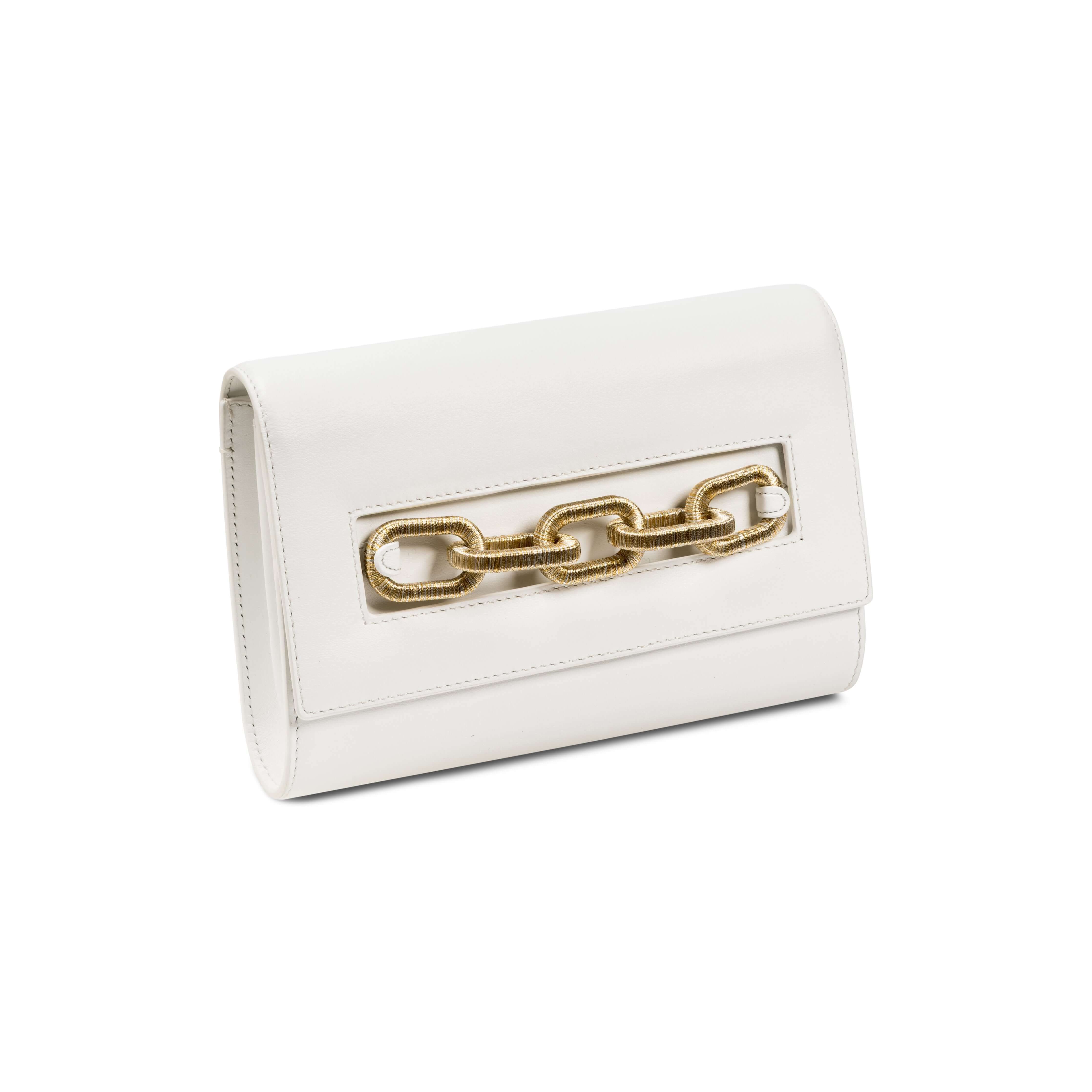 Catena Day to Night Off White Bag featuring gold chain detail and luxurious Italian leather.